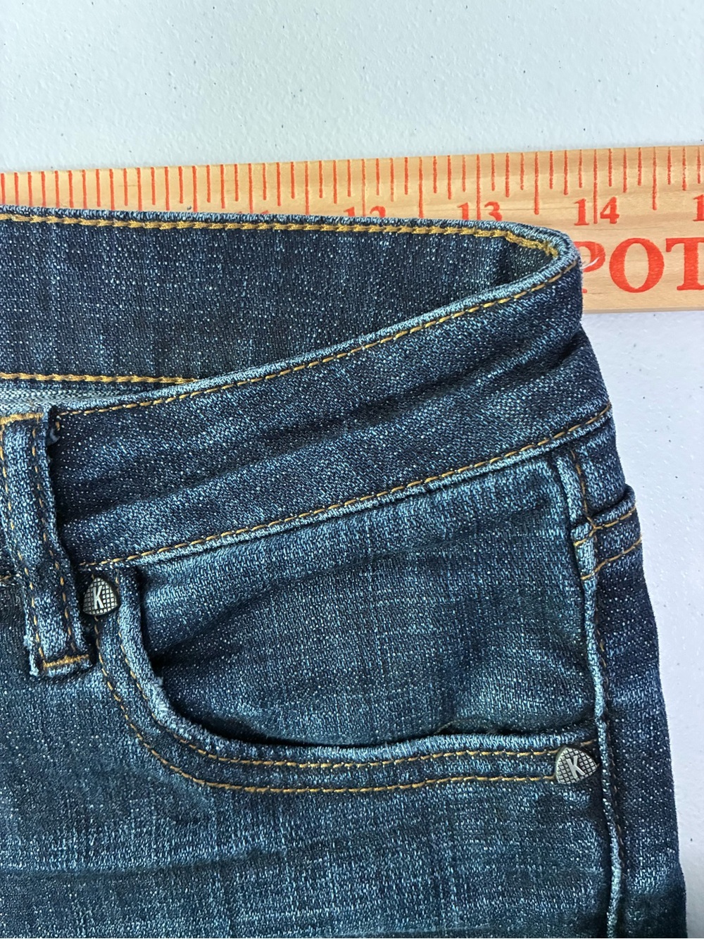 KUT from the Kloth Amy Cropped Straight Leg Women’s Cuffed Jeans Size 2 (26x24) - Picture 7 of 9